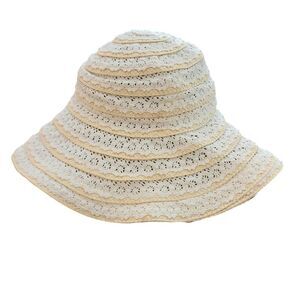 Old Navy Crochet Bucket Sunhat Girls Medium Beige Summer Beach Outdoor Travel